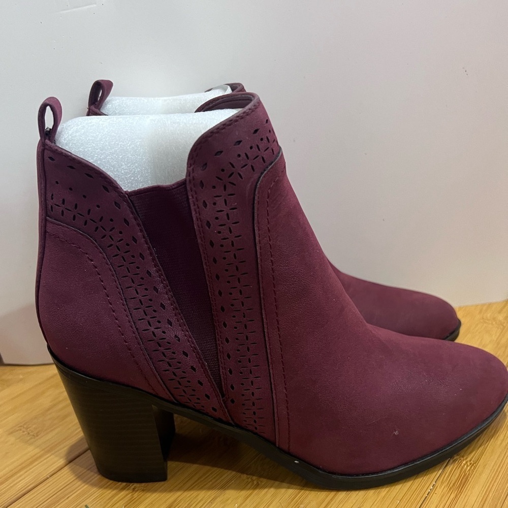 MIA Sutton Burgundy Ankle Boots Bootie Slip On Laser Cut Size 11